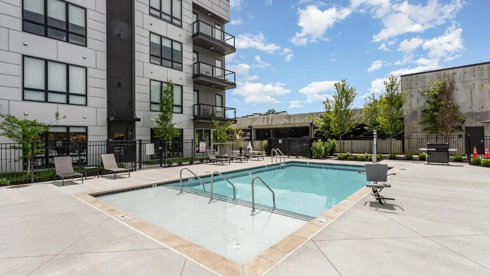 Modern Muse-Odyssey-Full Gym-Heart Of Midtown Villa Nashville Holiday home